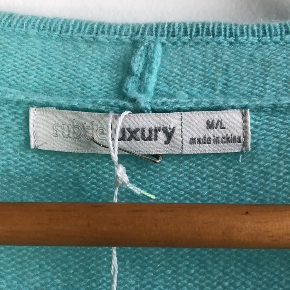 Subtle Luxury 100% cashmere aqua sleeveless cardigan vest sweater - Picture 5 of 6